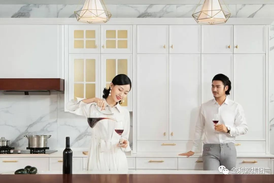 酒柜要這樣設(shè)計，才能配得上珍藏的名酒啊