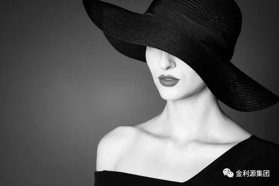 高級(jí)感十足的輕奢風(fēng)臥室，拯救你的臥室顏值！